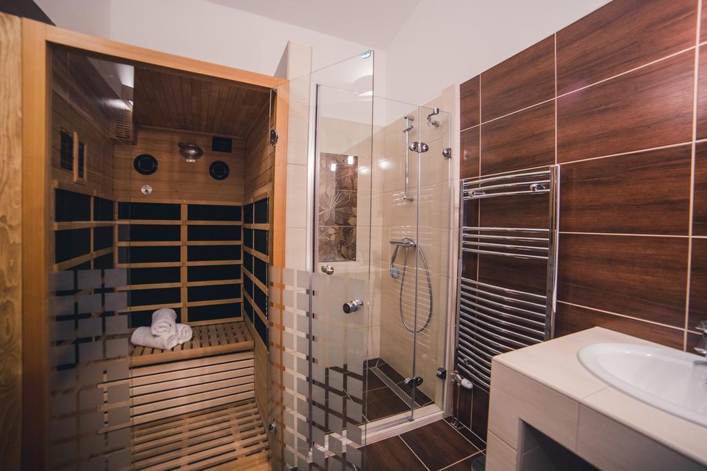 Apartmany U Papousku インドルジフーフ・フラデツ エクステリア 写真